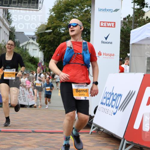 31.08.2025 - 21. Blankeneser Heldenlauf Strokosch-Dieckow http://msf.ph/oto/8700132 31.08.2025 12:40:19 Ziel 5077, 5449, 5693, 5166, 5645, 5327 meine-sportfotos.de