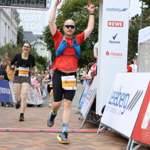 31.08.2025 - 21. Blankeneser Heldenlauf Strokosch-Dieckow http://msf.ph/oto/8700142 31.08.2025 12:40:19 Ziel 5077, 5449, 5693, 5166, 5645, 5327 meine-sportfotos.de