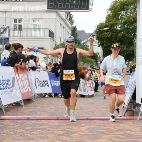 31.08.2025 - 21. Blankeneser Heldenlauf Strokosch-Dieckow http://msf.ph/oto/8700148 31.08.2025 12:52:55 Ziel 5423, 5722 meine-sportfotos.de