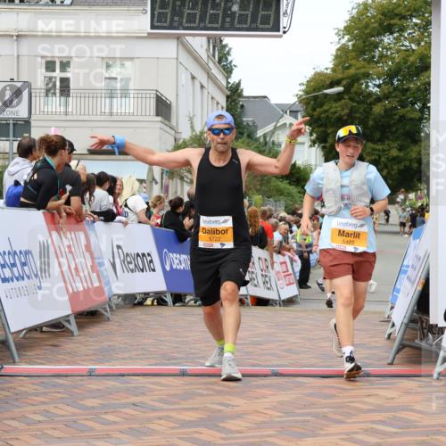 31.08.2025 - 21. Blankeneser Heldenlauf Strokosch-Dieckow http://msf.ph/oto/8700153 31.08.2025 12:52:55 Ziel 5423, 5722 meine-sportfotos.de
