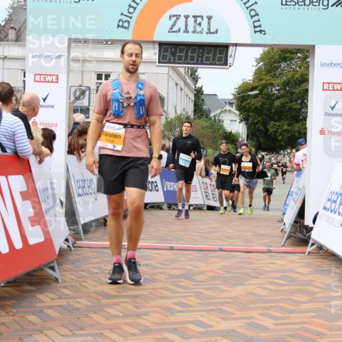 31.08.2025 - 21. Blankeneser Heldenlauf Strokosch-Dieckow http://msf.ph/oto/8700202 31.08.2025 12:40:00 Ziel 5838, 5756, 5538, 5528, 4378 meine-sportfotos.de
