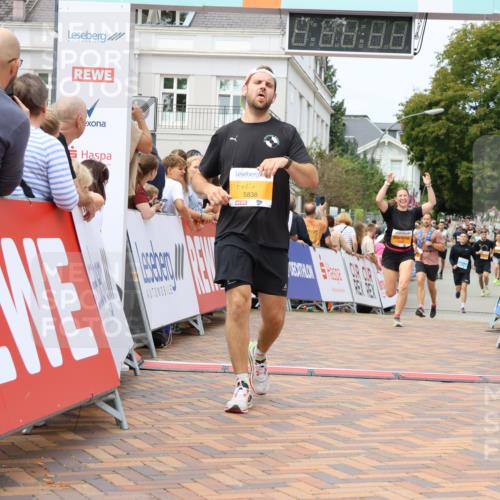 31.08.2025 - 21. Blankeneser Heldenlauf Strokosch-Dieckow http://msf.ph/oto/8700223 31.08.2025 12:39:54 Ziel 5838, 5538 meine-sportfotos.de