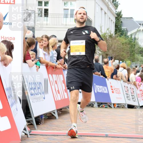 31.08.2025 - 21. Blankeneser Heldenlauf Strokosch-Dieckow http://msf.ph/oto/8700228 31.08.2025 12:39:53 Ziel 5838, 5538 meine-sportfotos.de