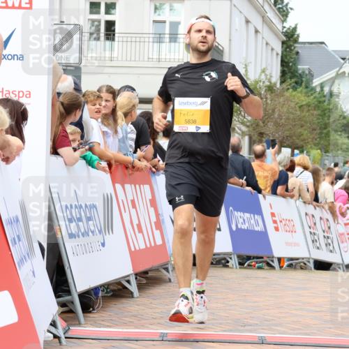 31.08.2025 - 21. Blankeneser Heldenlauf Strokosch-Dieckow http://msf.ph/oto/8700231 31.08.2025 12:39:53 Ziel 5838, 5538 meine-sportfotos.de