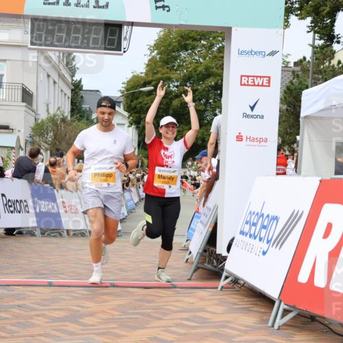 31.08.2025 - 21. Blankeneser Heldenlauf Strokosch-Dieckow http://msf.ph/oto/8700265 31.08.2025 12:39:42 Ziel 5340, 5659, 5623 meine-sportfotos.de