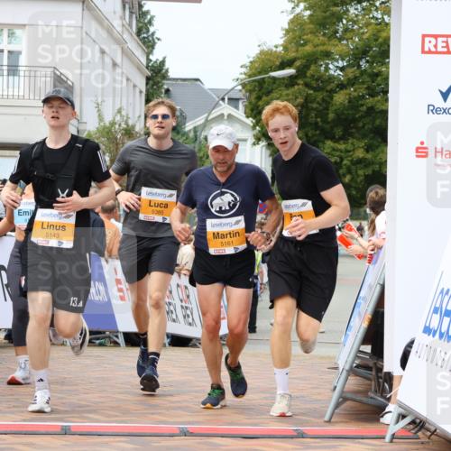 31.08.2025 - 21. Blankeneser Heldenlauf Strokosch-Dieckow http://msf.ph/oto/8700300 31.08.2025 12:39:21 Ziel 5385, 5143, 5139, 5161, 4194 meine-sportfotos.de
