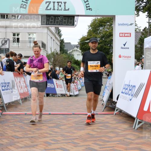 31.08.2025 - 21. Blankeneser Heldenlauf Strokosch-Dieckow http://msf.ph/oto/8700306 31.08.2025 12:51:52 Ziel 5396, 5397, 5455 meine-sportfotos.de
