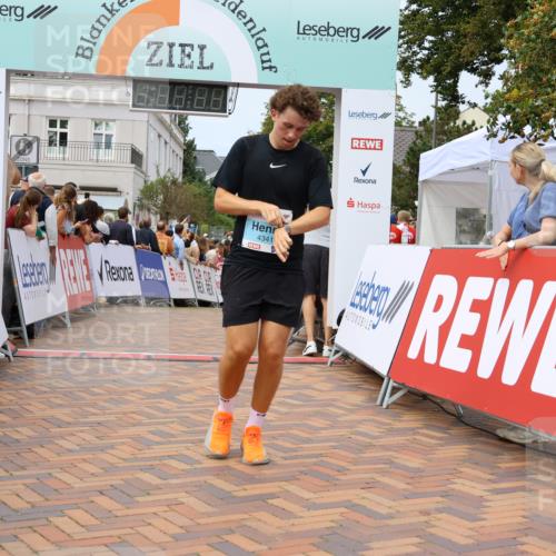 31.08.2025 - 21. Blankeneser Heldenlauf Strokosch-Dieckow http://msf.ph/oto/8700309 31.08.2025 12:39:11 Ziel 5596, 5225, 4341 meine-sportfotos.de