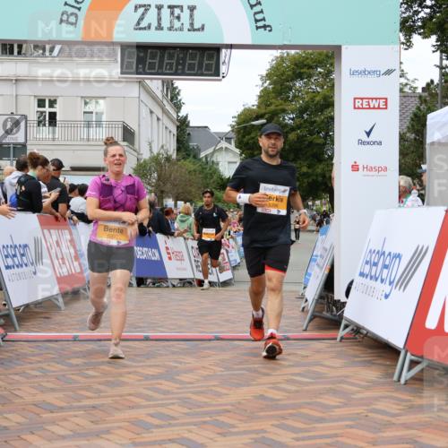 31.08.2025 - 21. Blankeneser Heldenlauf Strokosch-Dieckow http://msf.ph/oto/8700315 31.08.2025 12:51:51 Ziel 5396, 5397, 5455 meine-sportfotos.de