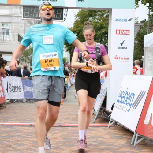 31.08.2025 - 21. Blankeneser Heldenlauf Strokosch-Dieckow http://msf.ph/oto/8700318 31.08.2025 12:39:06 Ziel 5222, 5596, 5635, 5225, 4341 meine-sportfotos.de