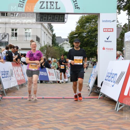 31.08.2025 - 21. Blankeneser Heldenlauf Strokosch-Dieckow http://msf.ph/oto/8700319 31.08.2025 12:51:51 Ziel 5396, 5397, 5455 meine-sportfotos.de