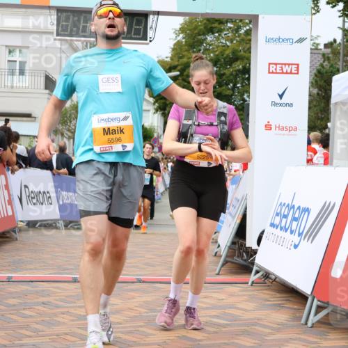 31.08.2025 - 21. Blankeneser Heldenlauf Strokosch-Dieckow http://msf.ph/oto/8700320 31.08.2025 12:39:06 Ziel 5222, 5596, 5635, 5225, 4341 meine-sportfotos.de