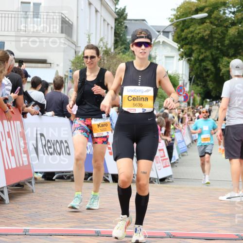31.08.2025 - 21. Blankeneser Heldenlauf Strokosch-Dieckow http://msf.ph/oto/8700334 31.08.2025 12:38:59 Ziel 5432, 5222, 5635 meine-sportfotos.de