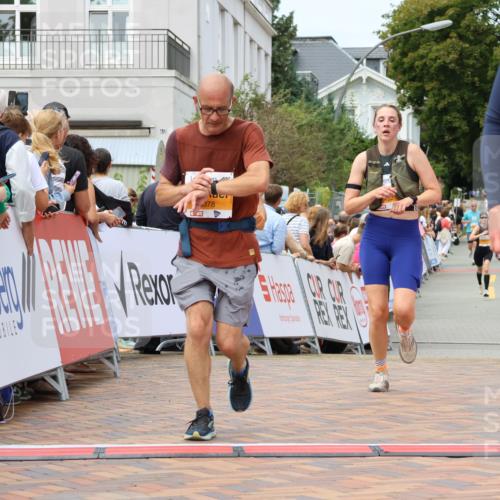 31.08.2025 - 21. Blankeneser Heldenlauf Strokosch-Dieckow http://msf.ph/oto/8700370 31.08.2025 12:38:49 Ziel 5432, 5013, 5378 meine-sportfotos.de