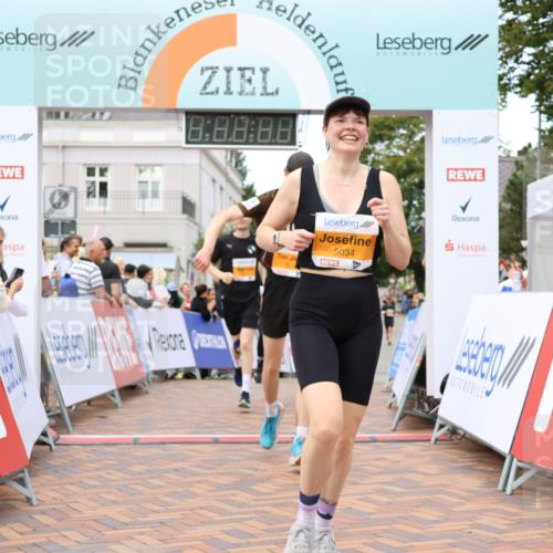 31.08.2025 - 21. Blankeneser Heldenlauf Strokosch-Dieckow http://msf.ph/oto/8700371 31.08.2025 12:51:40 Ziel 5104, 5136, 5007, 5034, 5518, 5517 meine-sportfotos.de