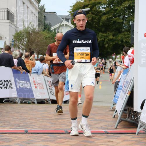 31.08.2025 - 21. Blankeneser Heldenlauf Strokosch-Dieckow http://msf.ph/oto/8700376 31.08.2025 12:38:48 Ziel 5432, 5013, 5378 meine-sportfotos.de
