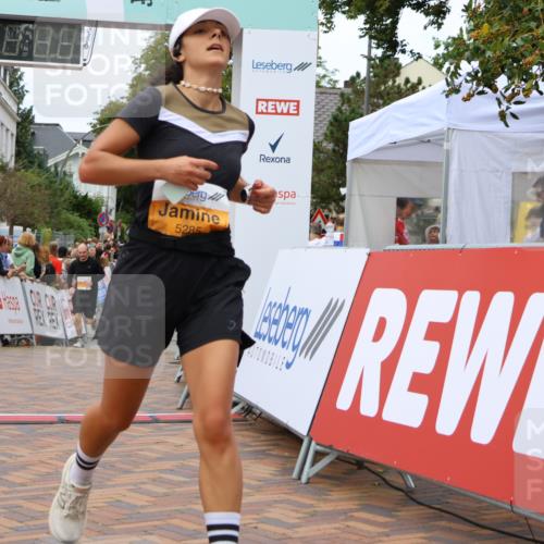 31.08.2025 - 21. Blankeneser Heldenlauf Strokosch-Dieckow http://msf.ph/oto/8700445 31.08.2025 12:51:19 Ziel 5285, 5830 meine-sportfotos.de