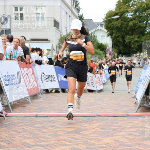 31.08.2025 - 21. Blankeneser Heldenlauf Strokosch-Dieckow http://msf.ph/oto/8700468 31.08.2025 12:51:18 Ziel 5285, 5830 meine-sportfotos.de