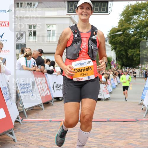 31.08.2025 - 21. Blankeneser Heldenlauf Strokosch-Dieckow http://msf.ph/oto/8700481 31.08.2025 12:51:04 Ziel 5268, 5349, 5630 meine-sportfotos.de
