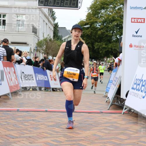 31.08.2025 - 21. Blankeneser Heldenlauf Strokosch-Dieckow http://msf.ph/oto/8700508 31.08.2025 12:50:59 Ziel 5268, 5349, 5629, 5630 meine-sportfotos.de