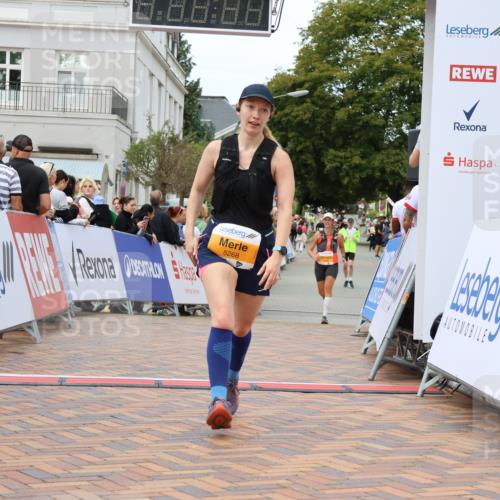 31.08.2025 - 21. Blankeneser Heldenlauf Strokosch-Dieckow http://msf.ph/oto/8700512 31.08.2025 12:50:59 Ziel 5268, 5349, 5629, 5630 meine-sportfotos.de