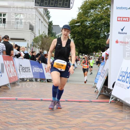 31.08.2025 - 21. Blankeneser Heldenlauf Strokosch-Dieckow http://msf.ph/oto/8700515 31.08.2025 12:50:59 Ziel 5268, 5349, 5629, 5630 meine-sportfotos.de