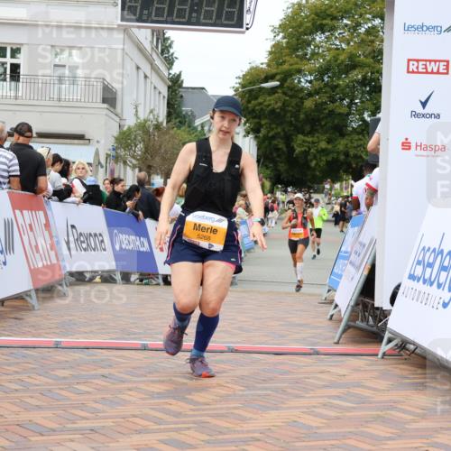 31.08.2025 - 21. Blankeneser Heldenlauf Strokosch-Dieckow http://msf.ph/oto/8700517 31.08.2025 12:50:58 Ziel 5268, 5629, 5630 meine-sportfotos.de
