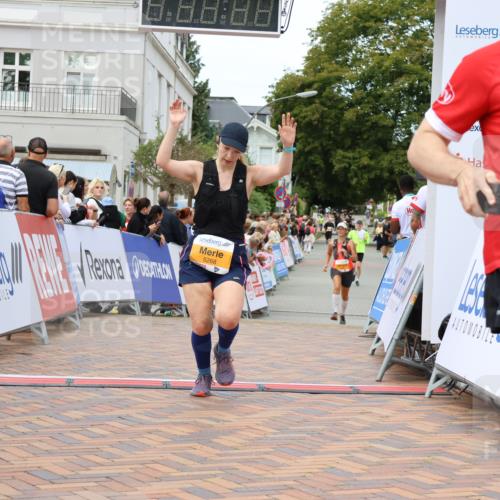 31.08.2025 - 21. Blankeneser Heldenlauf Strokosch-Dieckow http://msf.ph/oto/8700530 31.08.2025 12:50:58 Ziel 5268, 5629, 5630 meine-sportfotos.de