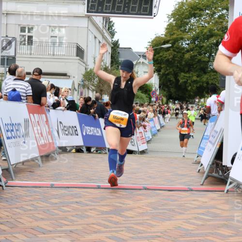 31.08.2025 - 21. Blankeneser Heldenlauf Strokosch-Dieckow http://msf.ph/oto/8700537 31.08.2025 12:50:58 Ziel 5268, 5629, 5630 meine-sportfotos.de