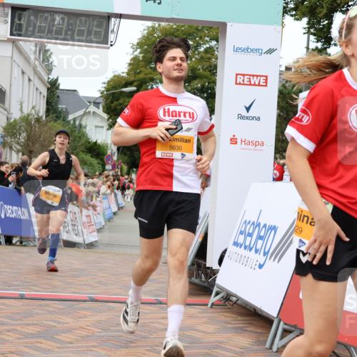 31.08.2025 - 21. Blankeneser Heldenlauf Strokosch-Dieckow http://msf.ph/oto/8700541 31.08.2025 12:50:57 Ziel 5268, 5040, 5629, 5630 meine-sportfotos.de