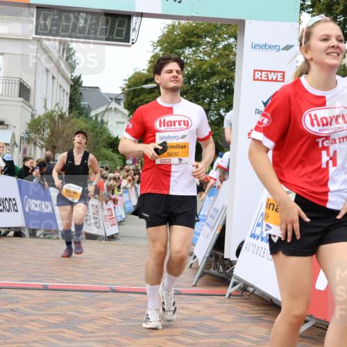 31.08.2025 - 21. Blankeneser Heldenlauf Strokosch-Dieckow http://msf.ph/oto/8700548 31.08.2025 12:50:57 Ziel 5268, 5040, 5629, 5630 meine-sportfotos.de