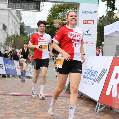 31.08.2025 - 21. Blankeneser Heldenlauf Strokosch-Dieckow http://msf.ph/oto/8700553 31.08.2025 12:50:56 Ziel 5268, 5040, 5629, 5630 meine-sportfotos.de