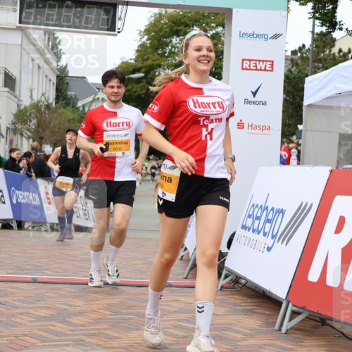 31.08.2025 - 21. Blankeneser Heldenlauf Strokosch-Dieckow http://msf.ph/oto/8700555 31.08.2025 12:50:56 Ziel 5268, 5040, 5629, 5630 meine-sportfotos.de