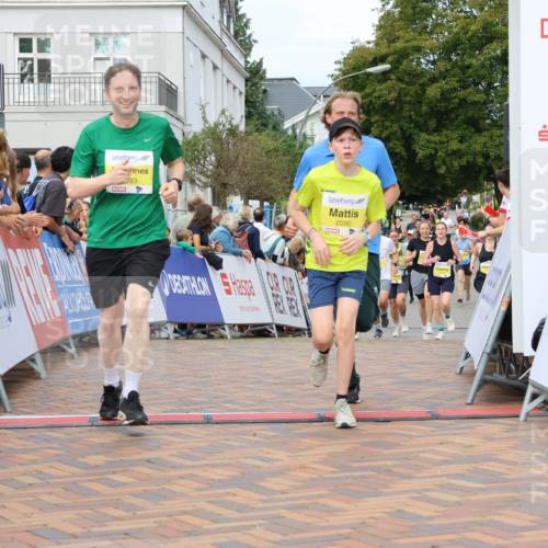 31.08.2025 - 21. Blankeneser Heldenlauf Strokosch-Dieckow http://msf.ph/oto/8700556 31.08.2025 10:34:35 Ziel 2110, 2424, 2668, 2669, 2667, 2090, 2083 meine-sportfotos.de