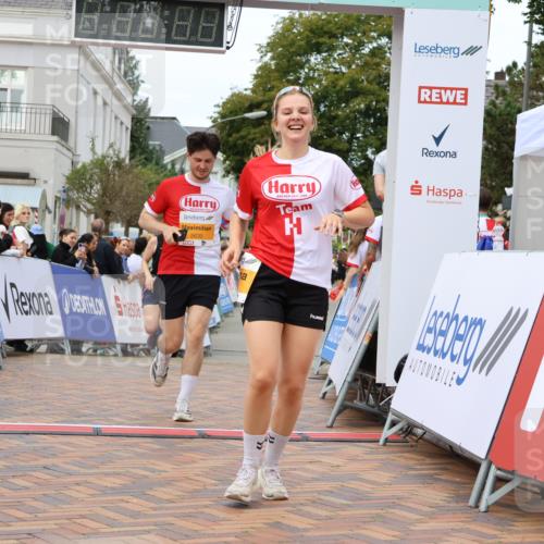 31.08.2025 - 21. Blankeneser Heldenlauf Strokosch-Dieckow http://msf.ph/oto/8700570 31.08.2025 12:50:56 Ziel 5268, 5040, 5629, 5630 meine-sportfotos.de
