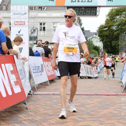 31.08.2025 - 21. Blankeneser Heldenlauf Strokosch-Dieckow http://msf.ph/oto/8700579 31.08.2025 12:50:51 Ziel 5040, 5344, 5425, 5629 meine-sportfotos.de