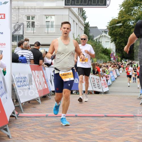 31.08.2025 - 21. Blankeneser Heldenlauf Strokosch-Dieckow http://msf.ph/oto/8700599 31.08.2025 12:50:47 Ziel 5040, 5344, 5425 meine-sportfotos.de