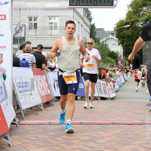 31.08.2025 - 21. Blankeneser Heldenlauf Strokosch-Dieckow http://msf.ph/oto/8700601 31.08.2025 12:50:47 Ziel 5040, 5344, 5425 meine-sportfotos.de