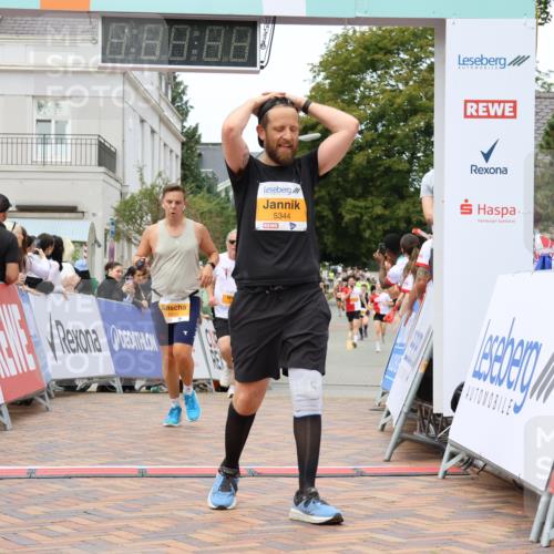 31.08.2025 - 21. Blankeneser Heldenlauf Strokosch-Dieckow http://msf.ph/oto/8700609 31.08.2025 12:50:46 Ziel 5040, 5344, 5425 meine-sportfotos.de