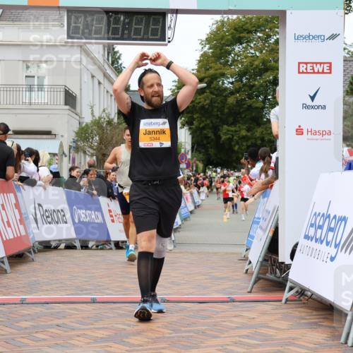 31.08.2025 - 21. Blankeneser Heldenlauf Strokosch-Dieckow http://msf.ph/oto/8700629 31.08.2025 12:50:45 Ziel 5040, 5344, 5425 meine-sportfotos.de