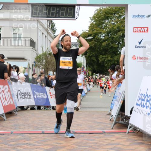 31.08.2025 - 21. Blankeneser Heldenlauf Strokosch-Dieckow http://msf.ph/oto/8700641 31.08.2025 12:50:45 Ziel 5040, 5344, 5425 meine-sportfotos.de
