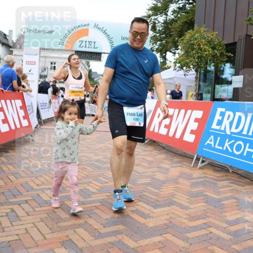 31.08.2025 - 21. Blankeneser Heldenlauf Strokosch-Dieckow http://msf.ph/oto/8700659 31.08.2025 12:50:37 Ziel 5726, 4380, 4379 meine-sportfotos.de