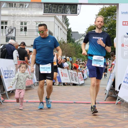 31.08.2025 - 21. Blankeneser Heldenlauf Strokosch-Dieckow http://msf.ph/oto/8700671 31.08.2025 12:50:33 Ziel 5569, 5726, 4380, 4379 meine-sportfotos.de