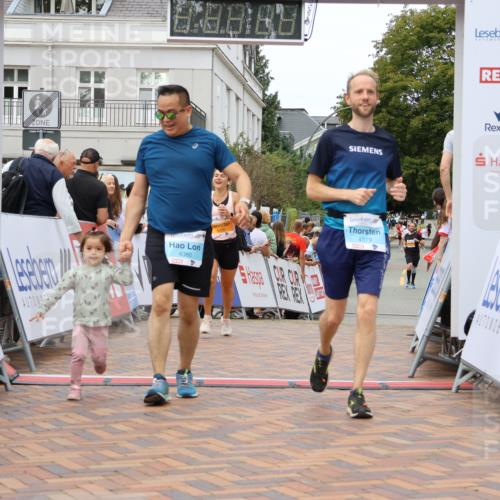 31.08.2025 - 21. Blankeneser Heldenlauf Strokosch-Dieckow http://msf.ph/oto/8700680 31.08.2025 12:50:33 Ziel 5569, 5726, 4380, 4379 meine-sportfotos.de