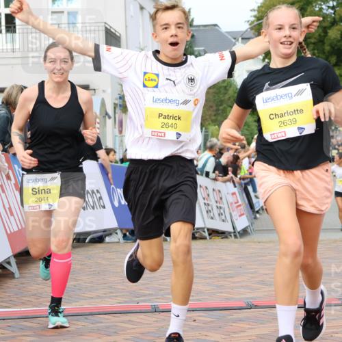 31.08.2025 - 21. Blankeneser Heldenlauf Strokosch-Dieckow http://msf.ph/oto/8700683 31.08.2025 10:33:30 Ziel 2011, 2044, 2126, 2640, 2639, 2220, 2221 meine-sportfotos.de