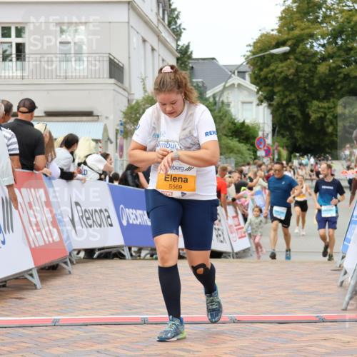 31.08.2025 - 21. Blankeneser Heldenlauf Strokosch-Dieckow http://msf.ph/oto/8700694 31.08.2025 12:50:26 Ziel 5569, 5588 meine-sportfotos.de