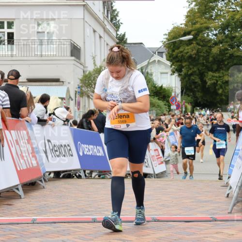 31.08.2025 - 21. Blankeneser Heldenlauf Strokosch-Dieckow http://msf.ph/oto/8700699 31.08.2025 12:50:26 Ziel 5569, 5588 meine-sportfotos.de