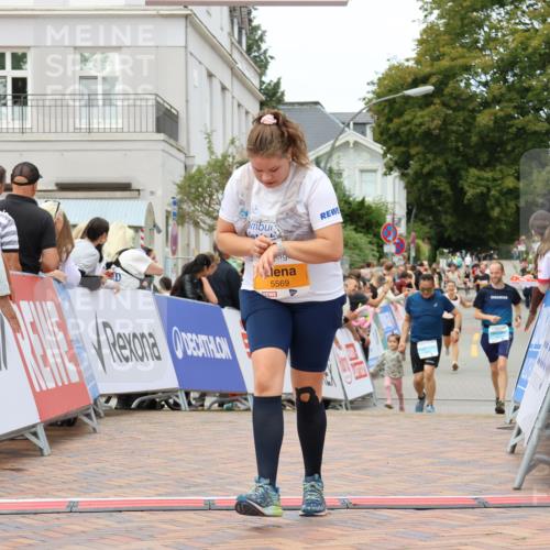 31.08.2025 - 21. Blankeneser Heldenlauf Strokosch-Dieckow http://msf.ph/oto/8700701 31.08.2025 12:50:26 Ziel 5569, 5588 meine-sportfotos.de