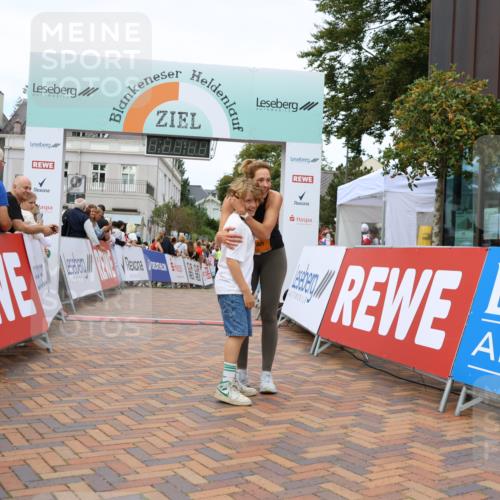 31.08.2025 - 21. Blankeneser Heldenlauf Strokosch-Dieckow http://msf.ph/oto/8700712 31.08.2025 12:50:09 Ziel 5154 meine-sportfotos.de