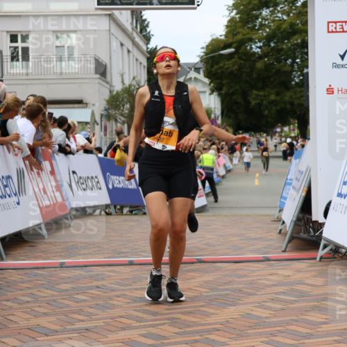 31.08.2025 - 21. Blankeneser Heldenlauf Strokosch-Dieckow http://msf.ph/oto/8700767 31.08.2025 12:49:54 Ziel 5236, 5070, 5422 meine-sportfotos.de